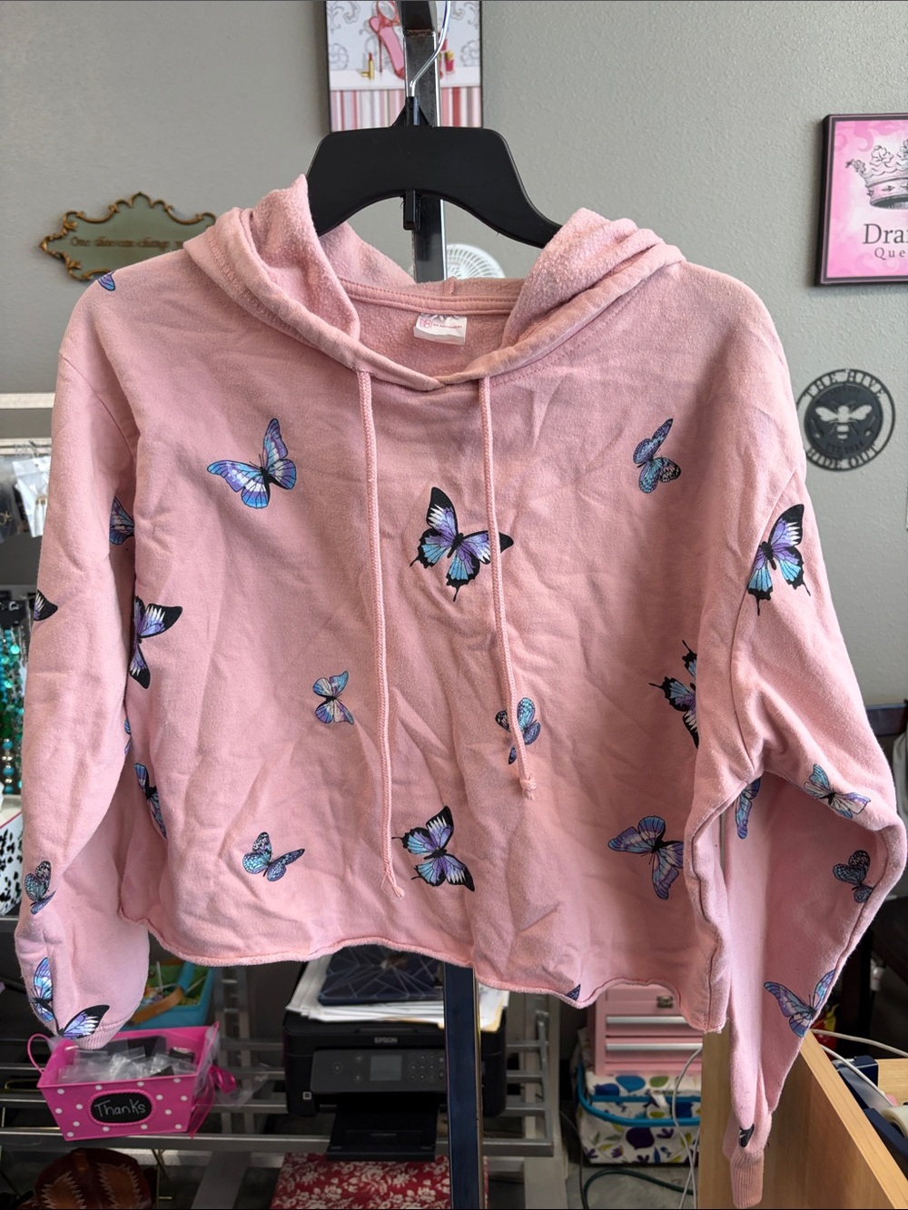 No Boundaries Pink Butterfly Crop Hoodie 263XNR